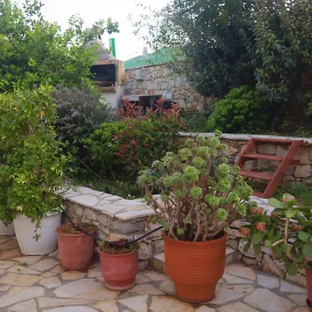 מלון דירות Athena Kythera 3*