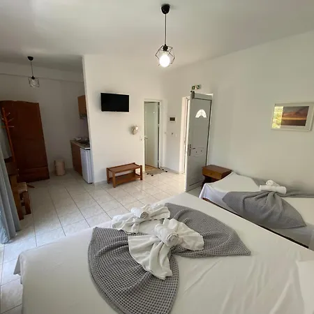 Athena Kythera Diakofti