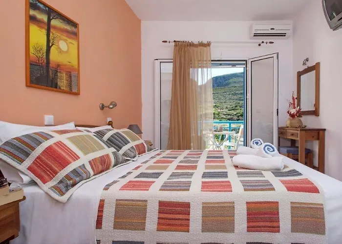 Athena Kythera Apart Otel Diakofti